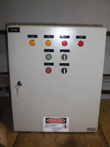 Oferta Quadro de comando elétrico usado para acondicionar